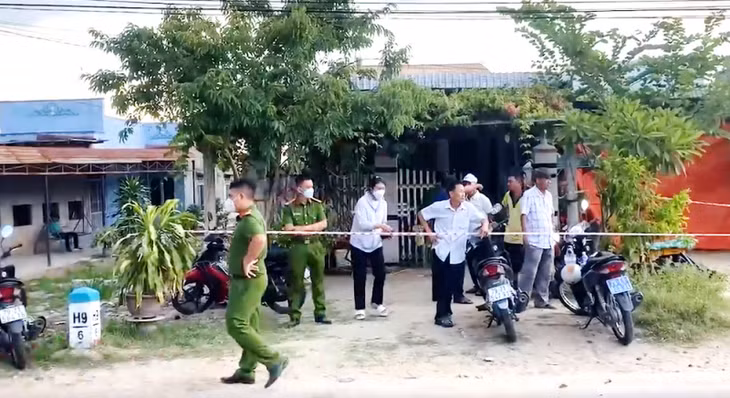 Hiện trường đã được lực lượng Công an phong tỏa từ trưa 23/8 để khám nghiệm điều tra.