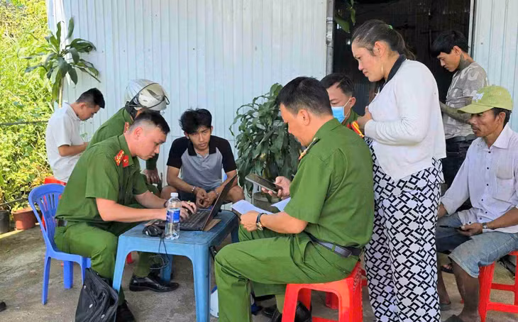 Lê Hoàng Thư bị công an tạm giữ để phục vụ điều tra. Ảnh: Phúc Khánh