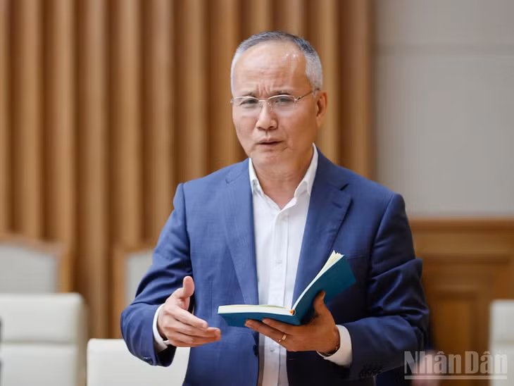 Ông Trần Quốc Khánh, Thường trực Hội đồng Tư vấn chính sách đóng góp ý kiến tại cuộc họp. (Ảnh: Trần Hải)