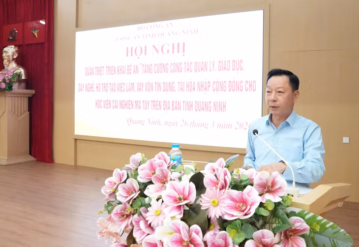 Đồng chí Lê Văn Ánh, Phó Chủ tịch UBND tỉnh phát biểu chỉ đạo tại hội nghị.