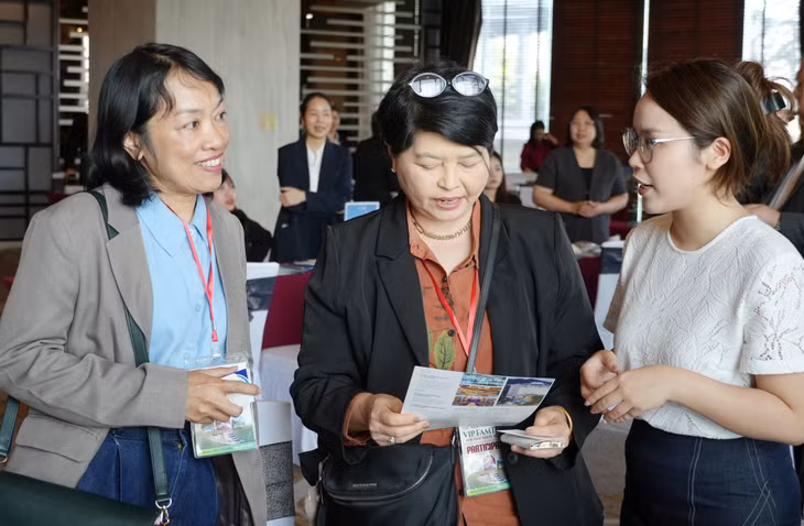 Phiên kết nối doanh nghiệp (B2B), tạo điều kiện để các doanh nghiệp lữ hãnh hai bên trao đổi, xây dựng sản phẩm du lịch phù hợp từng phân khúc khách.