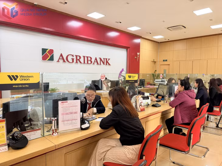 Ngân hàng Agribank Quảng Ninh hỗ trợ hộ kinh doanh tạo lập tài khoản.