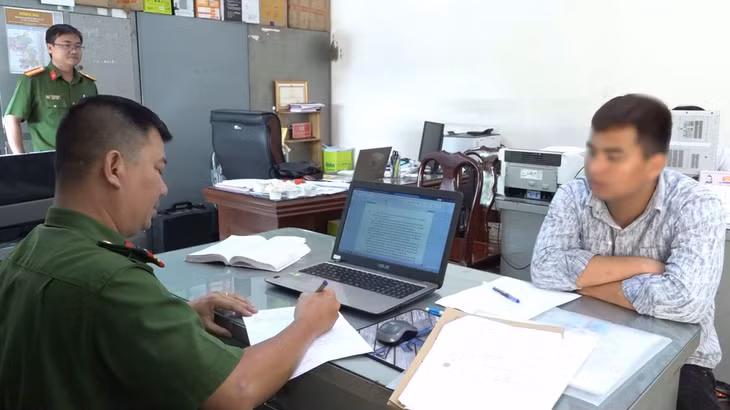 Cơ quan Cảnh sát điều tra làm việc với Phạm Thanh Bình. Ảnh: Công an tỉnh Đồng Nai