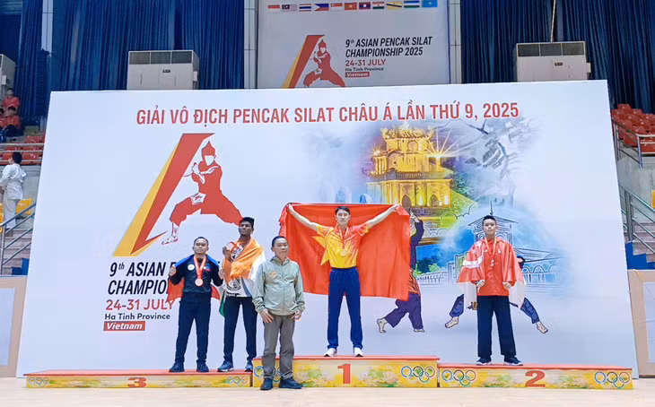 VĐV Pencak Silat Đặng Thành Công đoạt huy chương Vàng tại Giải vô địch châu Á môn Pencak Silat năm 2025 tại Hà Tĩnh.