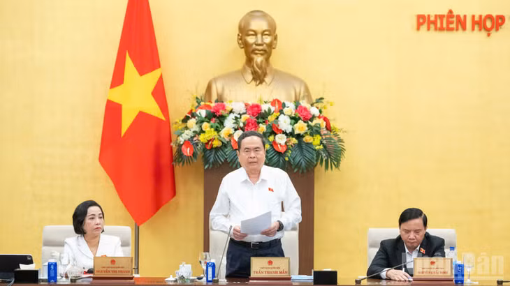 Chủ tịch Quốc hội Trần Thanh Mẫn phát biểu bế mạc Phiên họp thứ 55 của Ủy ban Thường vụ Quốc hội. (Ảnh: DUY LINH)