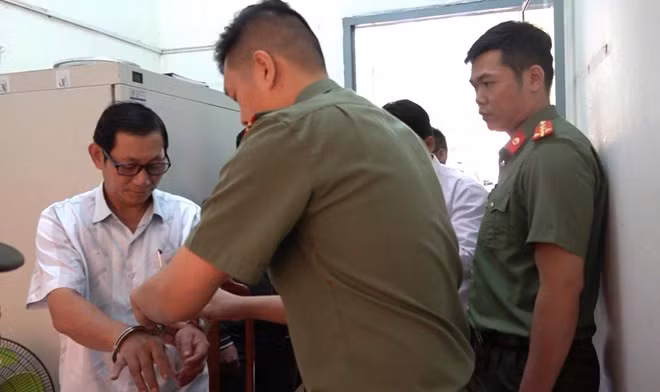 Lê Ngọc Hậu bị cơ quan chức năng khởi tố, xử lý về tội “Lợi dụng chức vụ, quyền hạn trong khi thi hành công vụ”. Ảnh: Công an cung cấp