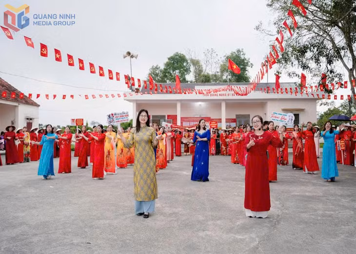 Các CLB văn nghệ quần chúng hoạt động nền nếp, thu hút nhiều lứa tuổi tham gia, góp phần làm phong phú đời sống tinh thần của nhân dân.