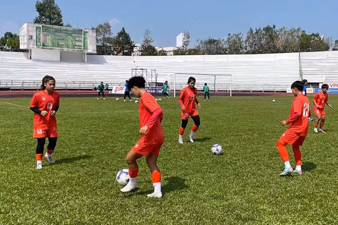 U20 nữ Việt Nam rút ra nhiều bài học sau trận đấu tập tại Tây Ninh. Ảnh: VFF