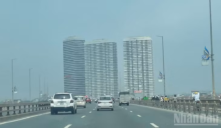 Dự báo khu vực Hà Nội sáng sớm có sương mù nhẹ, trưa chiều giảm mây trời nắng. (Ảnh minh họa: Đ.T).