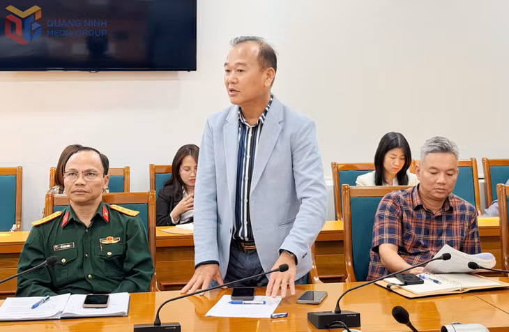Đại diện Chi hội lữ hành phát biểu tại cuộc họp.