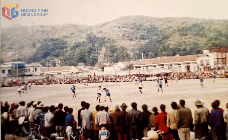 Bóng đá nữ Vùng mỏ được "ươm mầm" và phát triển từ sự đam mê trái bóng của những nữ công nhân ngành Than. Ảnh tư liệu của Sở VH-TT&amp;DL
