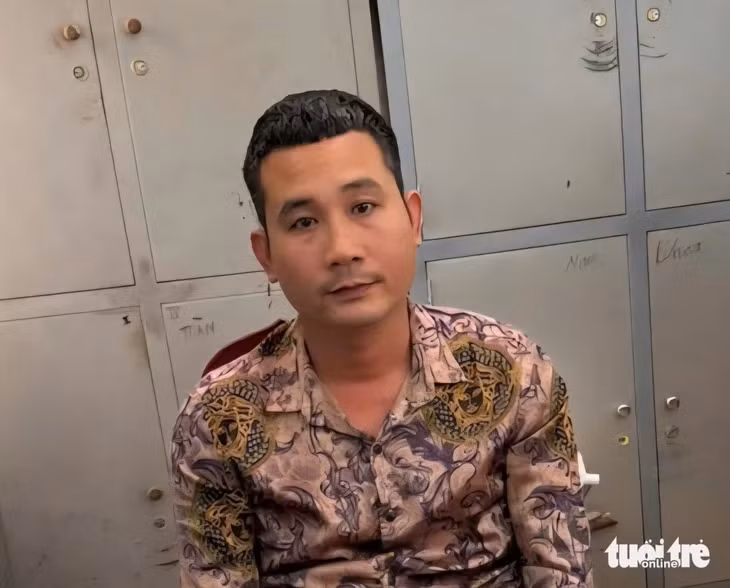 Nguyễn Văn Xanh tại cơ quan công an - Ảnh: HOÀI THƯƠNG