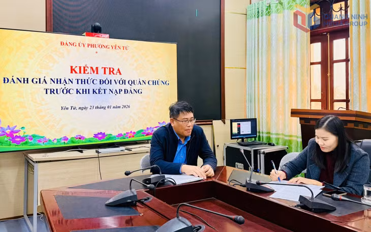 Đảng ủy phường Yên Tử tổ chức kiểm tra, đánh giá nhận thức đối với quần chúng trước khi kết nạp Đảng.