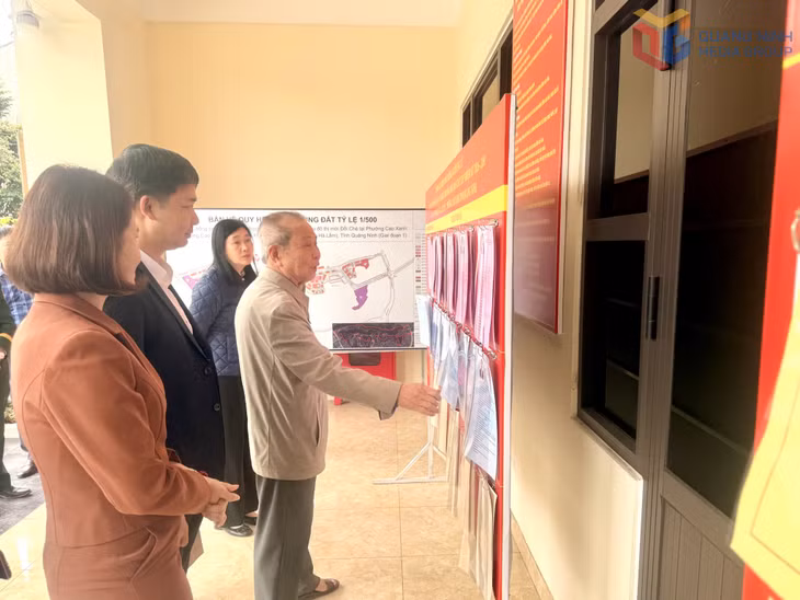 Tại 15 khu vực bỏ phiếu đã được phường Cao Xanh niêm yết công khai danh sách các đại biểu ứng cử ĐBQH & HĐND các cấp.