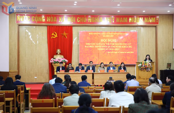 Quang cảnh hội nghị tiếp xúc giữa cử tri với người ứng cử đại biểu HĐND tỉnh khóa XV, nhiệm kỳ 2026–2031 tại đơn vị bầu cử số 11.