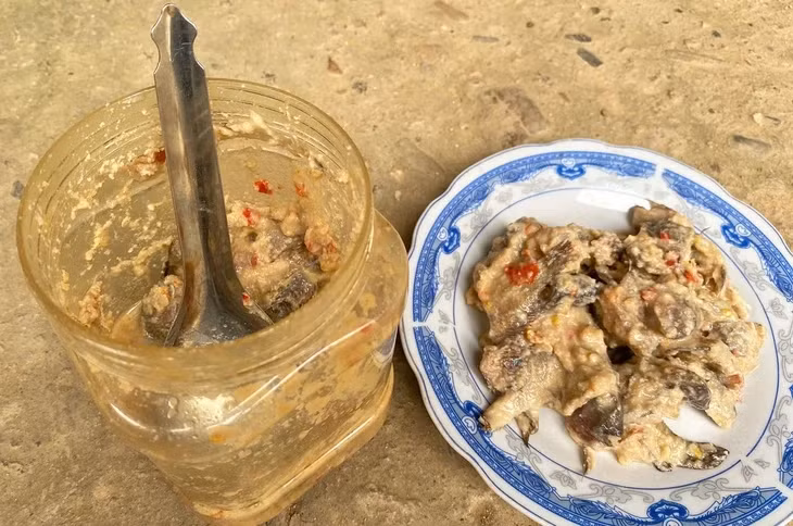 Món cá ủ chua - Ảnh: LÊ TRUNG