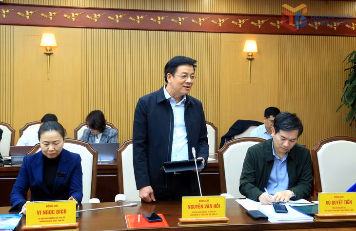Đồng chí Nguyễn Văn Hồi, Chủ nhiệm Ủy ban Kiểm tra Tỉnh ủy, phát biểu tại hội nghị.