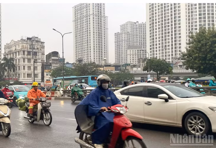 Dự báo khu vực Hà Nội có mưa, mưa rào rải rác và có nơi có dông. (Ảnh: Đ.T)