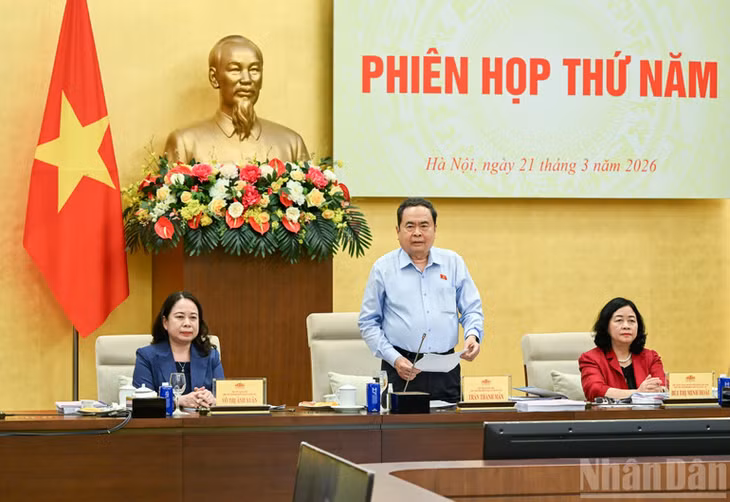 Chủ tịch Quốc hội Trần Thanh Mẫn, Chủ tịch Hội đồng bầu cử quốc gia phát biểu kết luận phiên họp. (Ảnh: DUY LINH)