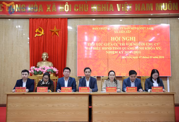 Các ứng cử viên đại biểu HĐND tỉnh khóa XV, nhiệm kỳ 2026 - 2031 tiếp xúc cử tri.