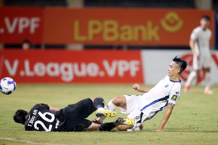 Việc đưa bóng đá nam Than Quảng Ninh trở lại đang đặt lên vai các cựu binh và cầu thủ thế hệ trẻ.