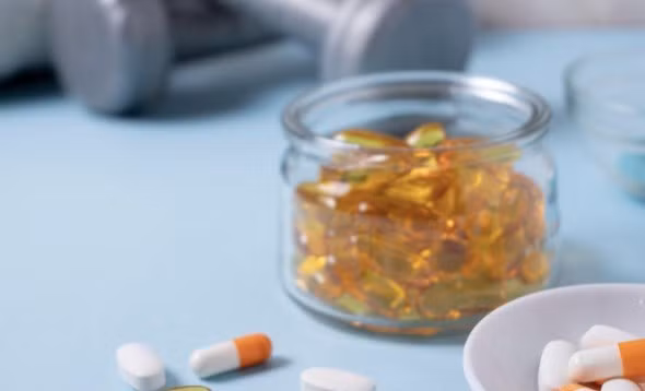 Creatine, protein, caffeine, omega-3 và beta-alanine là những thực phẩm bổ sung có thể hỗ trợ sức bền. Ảnh: Thùy Dương