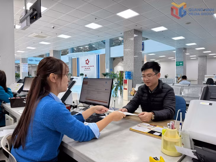 Giải quyết thủ tục hành chính tại Trung tâm Phục vụ hành chính công tỉnh.