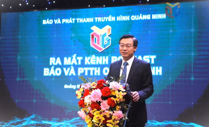 Đồng chí Nguyễn Thế Lãm, Giám đốc Báo và PTTH Quảng Ninh phát biểu tại buổi ra mắt. 