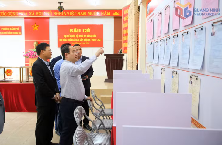 đồng chí Quản Minh Cường, Ủy viên Trung ương Đảng, Bí thư Tỉnh ủy, Trưởng Đoàn ĐBQH tỉnh đã kiểm tra công tác chuẩn bị bầu cử