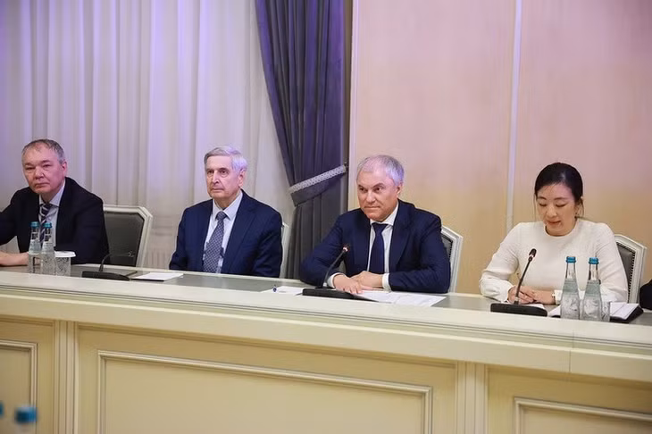 Chủ tịch Vyacheslav Volodin khẳng định Duma Quốc gia Nga sẵn sàng phối hợp với phía Việt Nam, triển khai các thỏa thuận cấp cao. (Ảnh: VGP/Nhật Bắc)