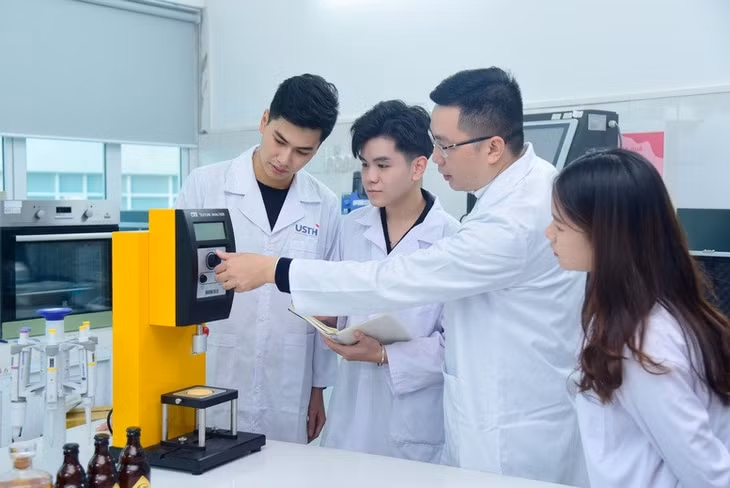 Các trường đại học đang đẩy mạnh đào tạo nhân lực trong các lĩnh vực công nghệ then chốt - Ảnh: USTH