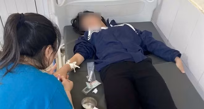 Sở GDĐT Hưng Yên vào cuộc vụ nữ sinh uống thuốc trừ sâu do áp lực bạn bè. Ảnh: Gia đình cung cấp
