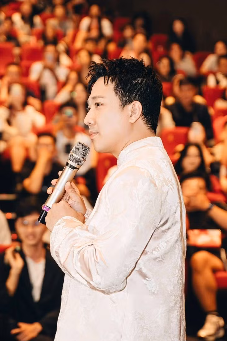 Dù điểm số như thế nào, phim Trấn Thành vẫn luôn ăn khách ở rạp trong các năm qua - Ảnh: ĐPCC