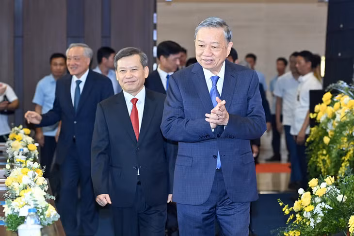 Tổng Bí thư Tô Lâm và các đồng chí lãnh đạo Đảng, Nhà nước dự Lễ kỷ niệm 80 năm Ngày truyền thống Tòa án nhân dân. (Ảnh: ĐĂNG KHOA)
