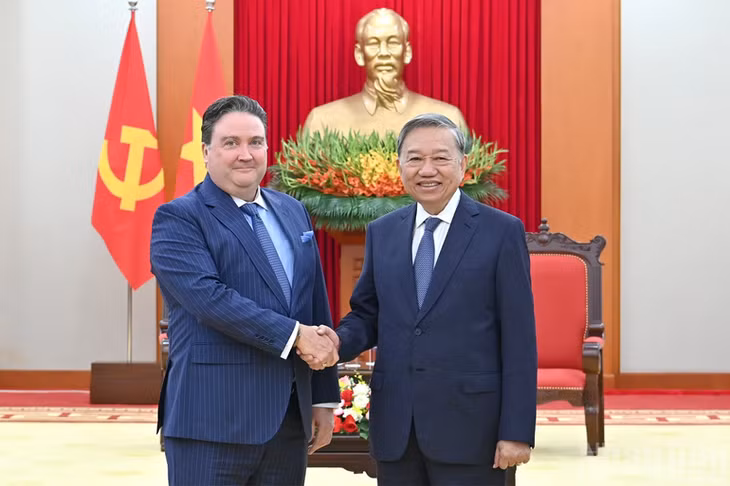 Tổng Bí thư Tô Lâm và Đại sứ Hoa Kỳ Marc Knapper. (Ảnh: ĐĂNG KHOA)