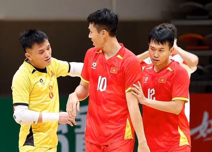 Đội tuyển futsal Việt Nam ăn mừng bàn thắng vào lưới Lebanon - Ảnh: AFC