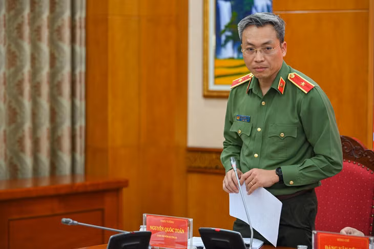 Thiếu tướng Nguyễn Quốc Toản trả lời một số nội dung báo chí quan tâm. (Ảnh: THẾ ĐẠI)