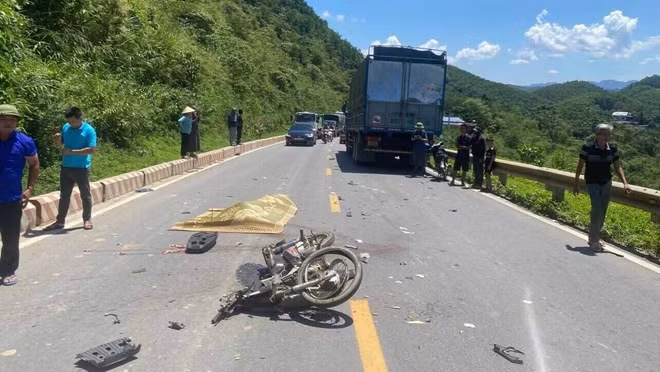 Hiện trường vụ tai nạn. Ảnh: Công an Phú Thọ