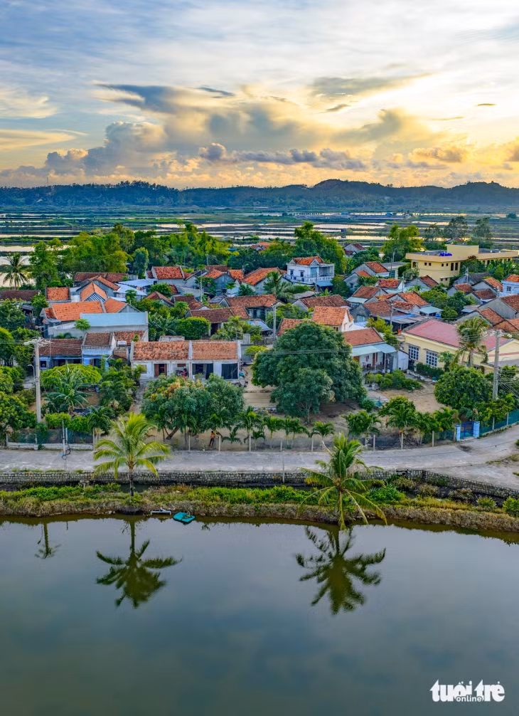 Hình ảnh làng quê yên bình ở "ốc đảo" Phước Giang. Ảnh: HUỲNH LÊ VIỄN DUY