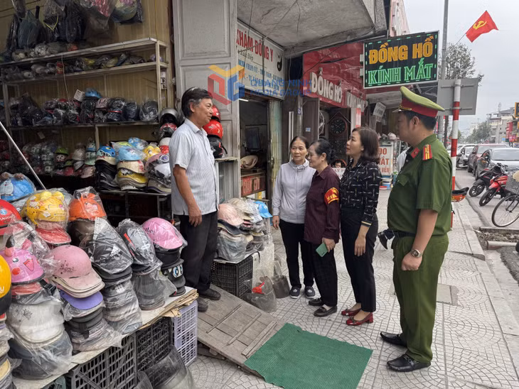 Mô hình "Khu dân cư tự quản về trật tự đô thị" tại phường Uông Bí góp phần bảo đảm trật tự ATGT và nếp sống văn minh đô thị.