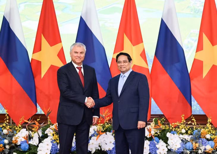 Thủ tướng Chính phủ Phạm Minh Chính và Chủ tịch Duma Quốc gia Quốc hội Liên bang Nga Vyacheslav Volodin. (Ảnh: Trần Hải)