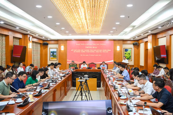 Quang cảnh buổi họp báo. (Ảnh: THẾ ĐẠI)