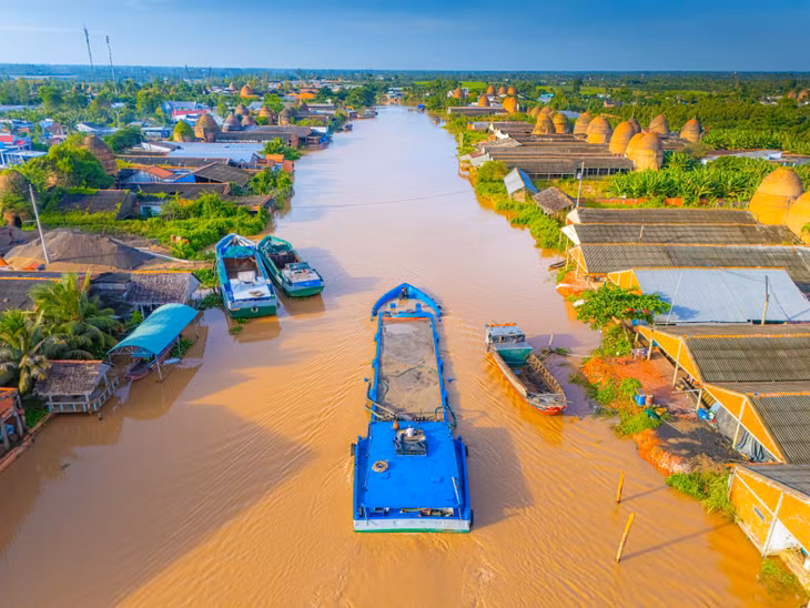 Tháng 11.2024, UBND tỉnh Vĩnh Long phê duyệt đồ án quy hoạch xây dựng khu lò gạch, gốm ở Mang Thít thành khu du lịch trọng điểm. Định hướng nơi này thành khu du lịch quốc gia, đóng vai trò trong việc thúc đẩy phát triển kinh tế - xã hội địa phương.