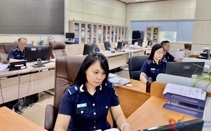 Hoạt động nghiệp vụ tại Hải quan cửa khẩu quốc tế Móng Cái.