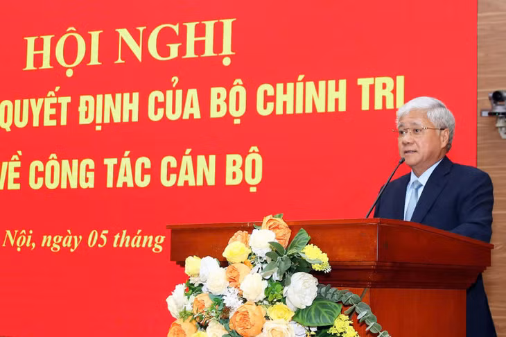 Đồng chí Đỗ Văn Chiến phát biểu ý kiến tại hội nghị.