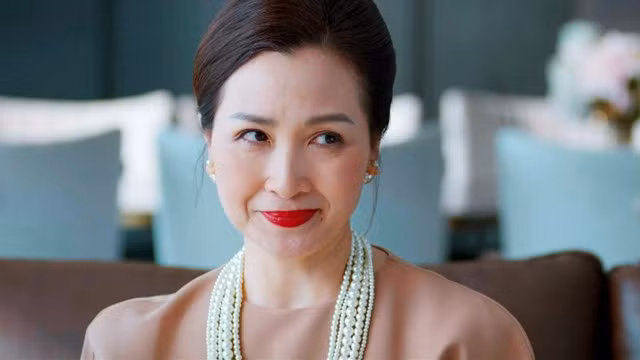 Khánh Huyền trong vai bà Lý phim "Gió ngang khoảng trời xanh". Ảnh: VFC