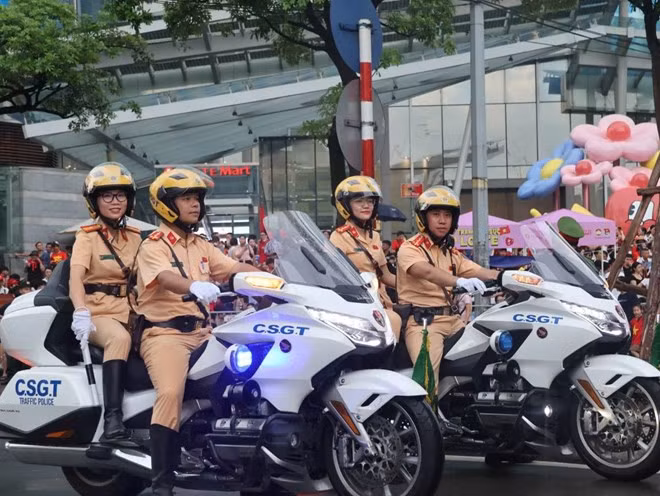 Ngoài làm tốt công tác bảo đảm trật tự an toàn giao thông dịp lễ A80, trong 4 ngày nghỉ lễ, lực lượng CSGT đã xử lý gần 7.000 tài xế vi phạm nồng độ cồn. Ảnh: Cục CSGT