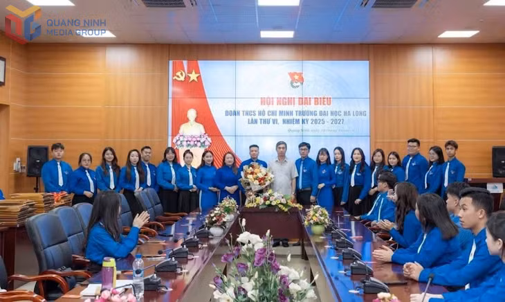 BCH Đoàn TNCS Trường Đại học Hạ Long ra mắt.