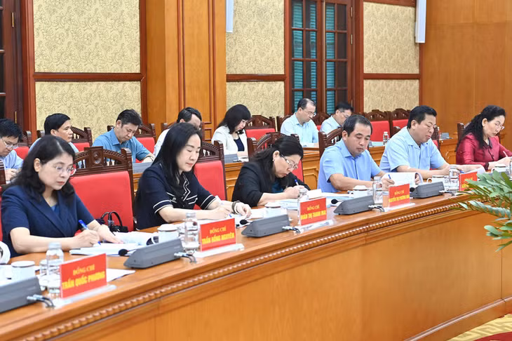 Các đại biểu tham dự cuộc làm việc. (Ảnh: ĐĂNG KHOA)