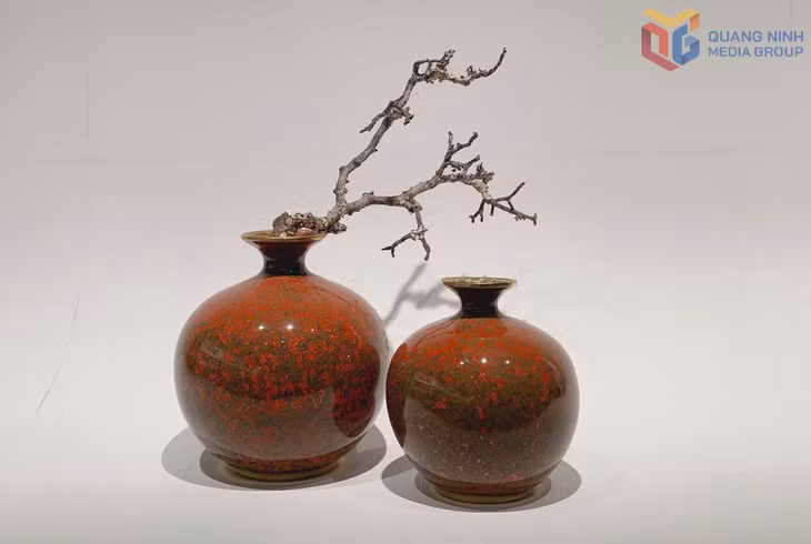 Sản phẩm Bình hút lộc của Chi nhánh Công ty TNHH Gốm sứ Quang Vinh.